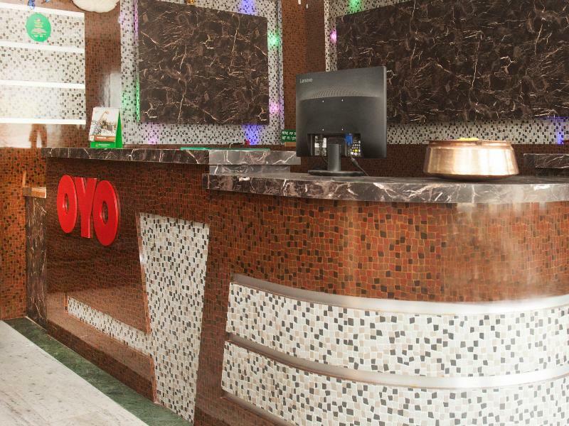 Oyo 343 Pop Life Hotel Banke Exterior foto
