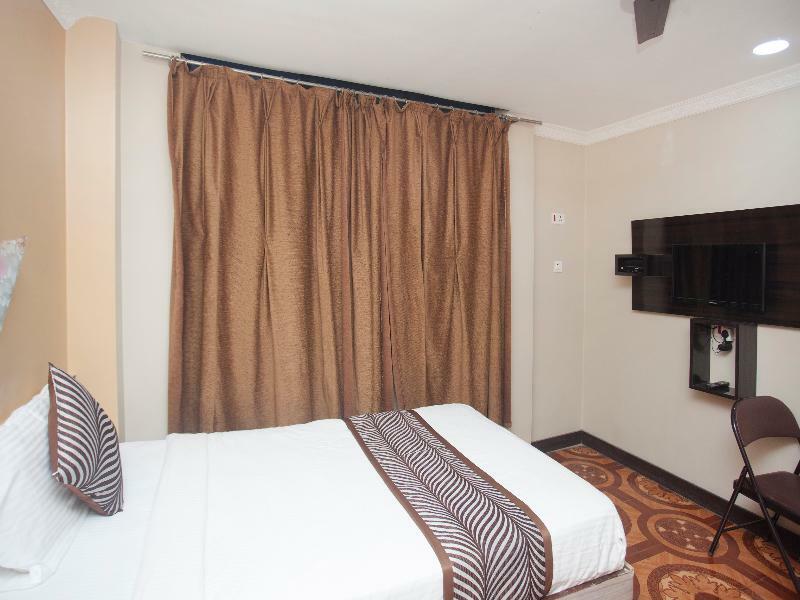 Oyo 343 Pop Life Hotel Banke Exterior foto